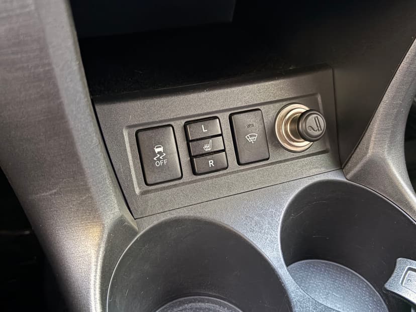 toyota-rav4-2012-333-16