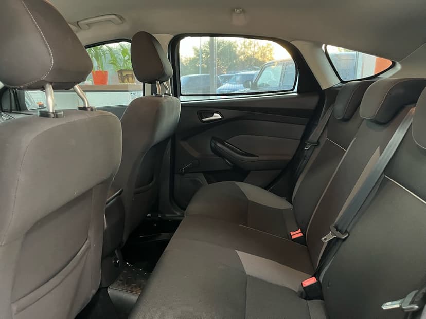 ford-focus-2015-164-27