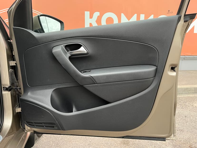 volkswagen-polo-2017-96-25