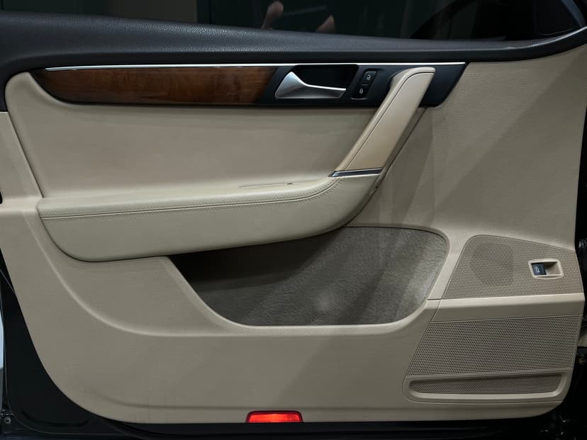 volkswagen-passat-2012-1214-13