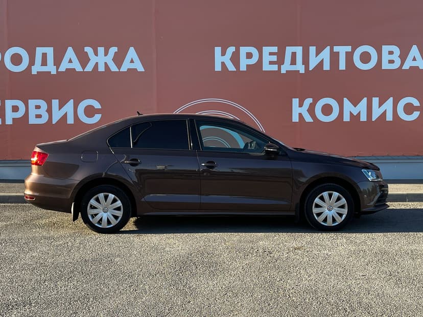 volkswagen-jetta-2015-390-3