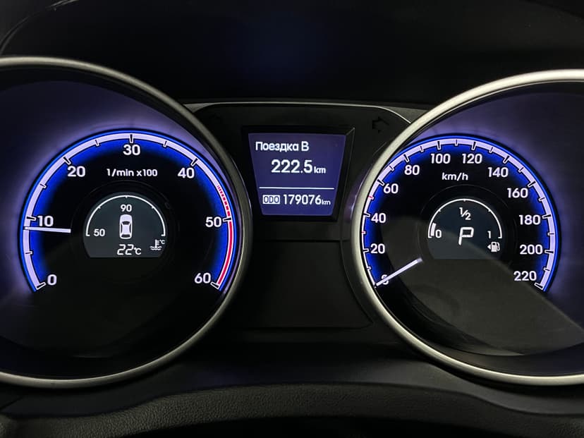 hyundai-ix35-2012-37-12