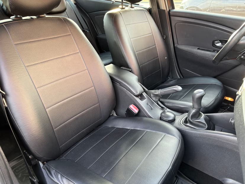 renault-fluence-2010-248-20