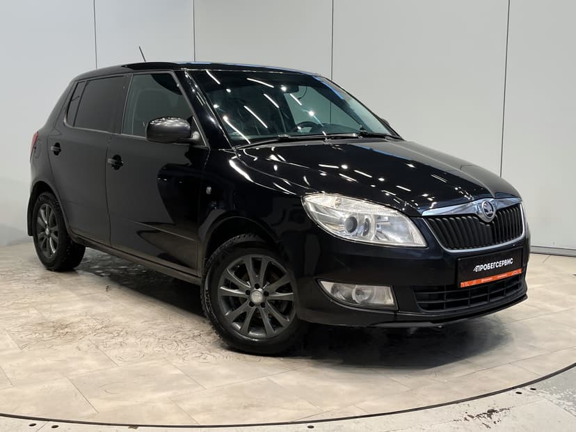 skoda-fabia-2013-1173-7