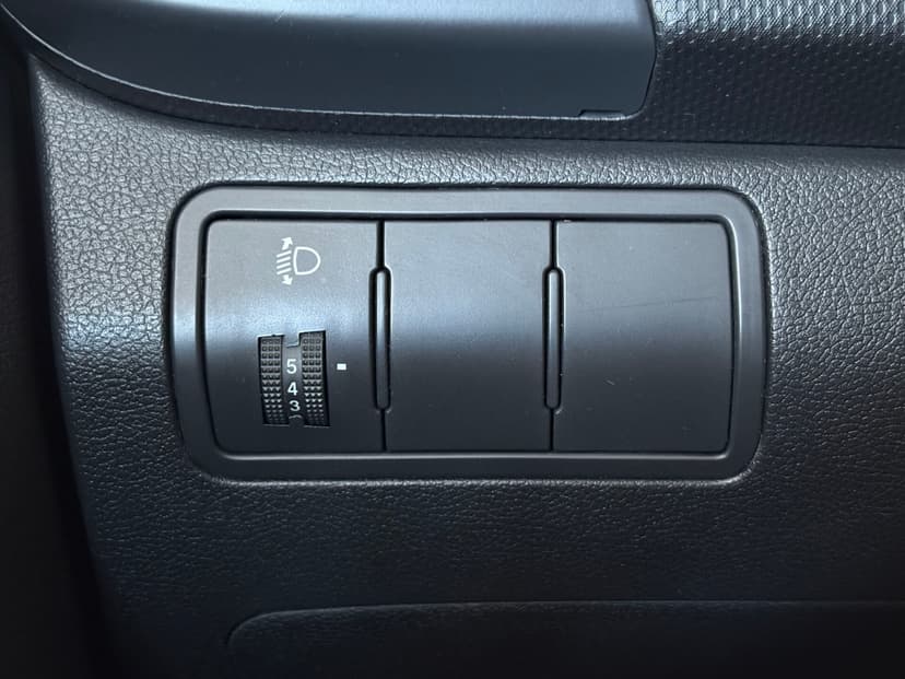 hyundai-solaris-2011-181-18