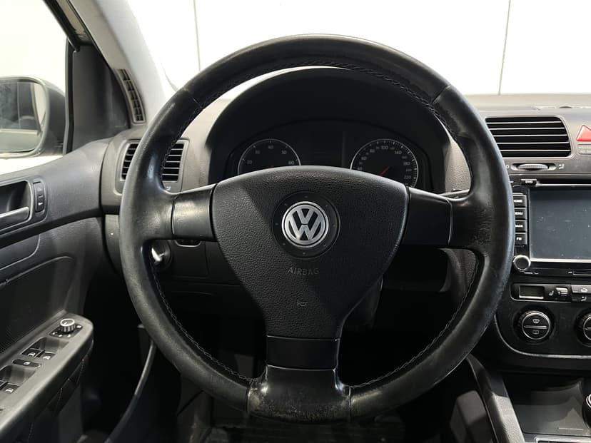 volkswagen-golf-2005-1180-18