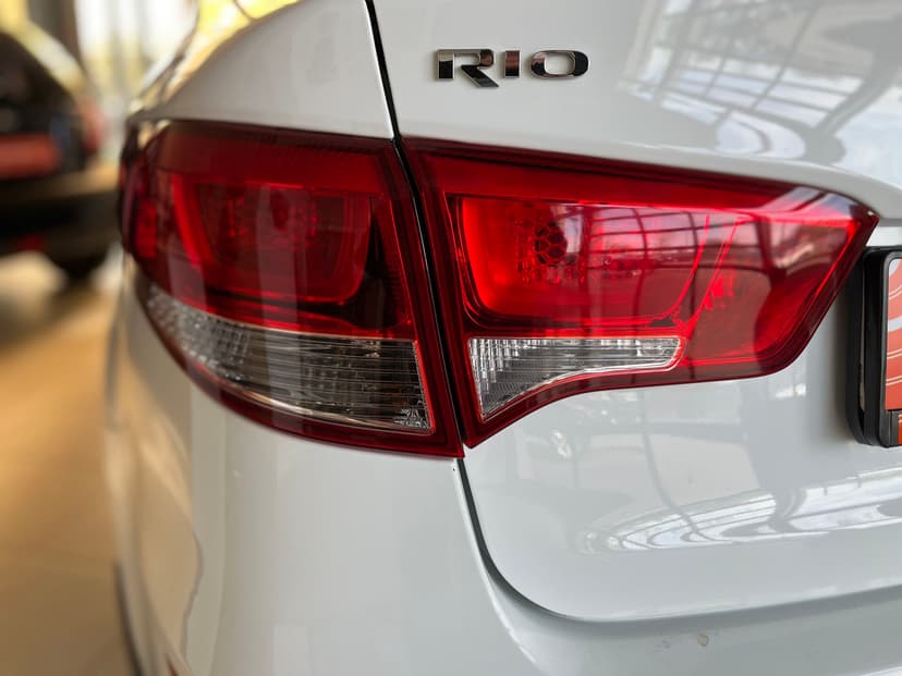 kia-rio-2015-560-9