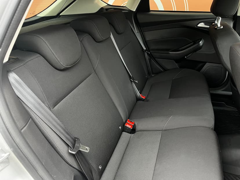 ford-focus-2017-345-26