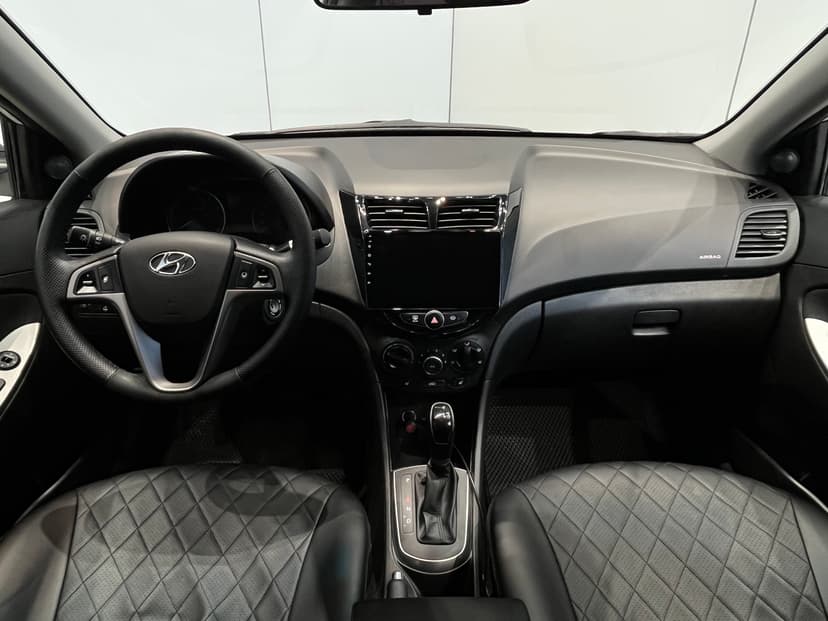 hyundai-solaris-2015-1125-13