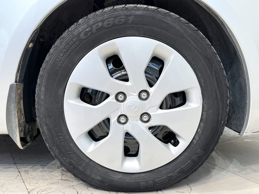 kia-rio-2014-403-10
