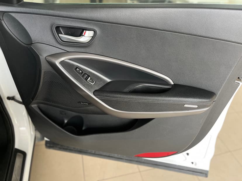 hyundai-santa fe-2013-247-25