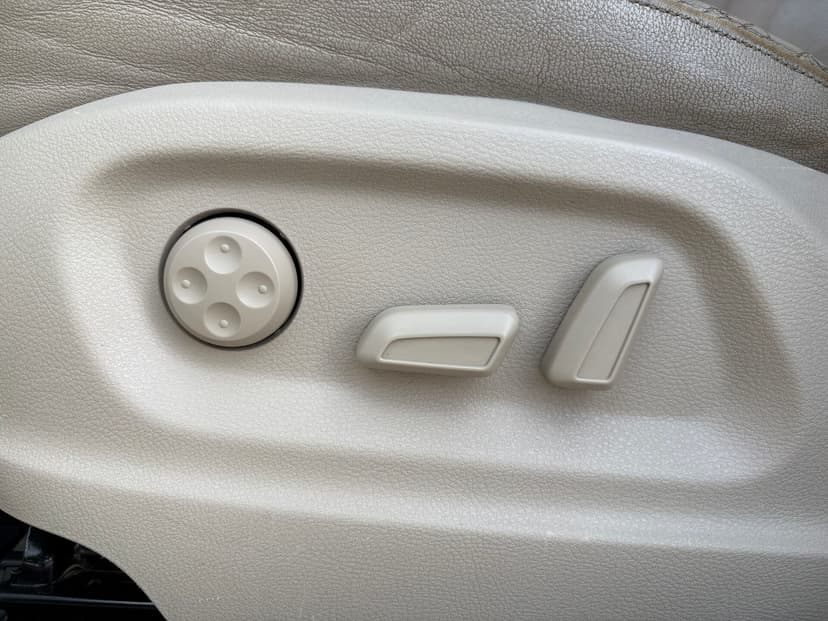 audi-q5-2011-271-23