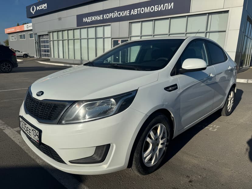 kia-rio-2014-364-0