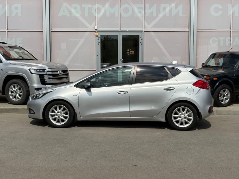 kia-ceed-2013-175-7