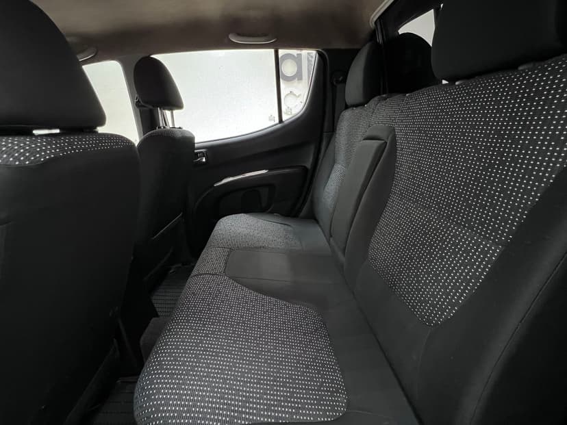 mitsubishi-l200-2014-379-20