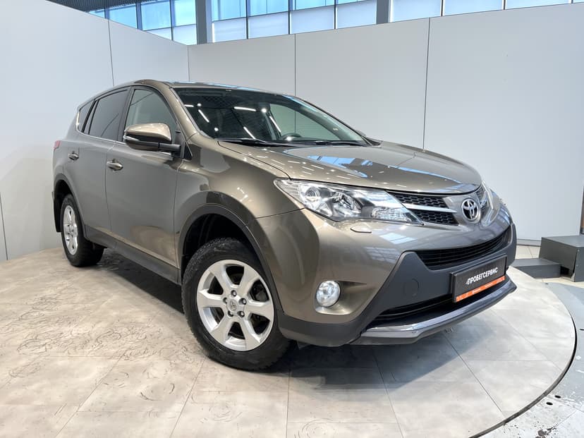 toyota-rav4-2013-1124-8