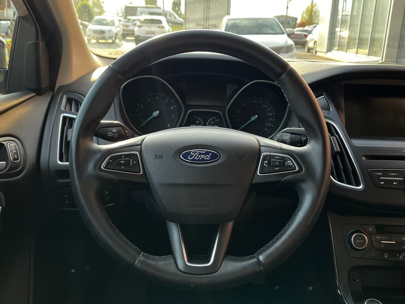 ford-focus-2015-545-13