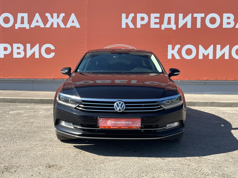 volkswagen-passat-2018-61-1