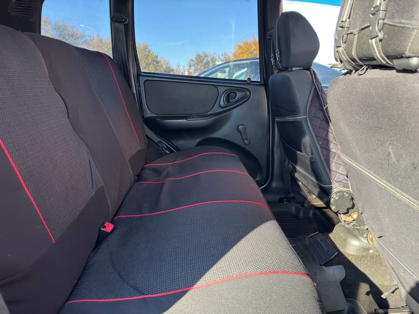 chevrolet-niva-2007-565-25