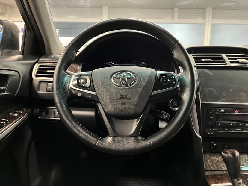 toyota-camry-2017-56-9