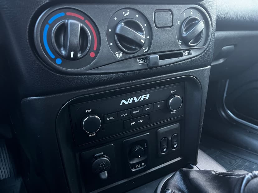 chevrolet-niva-2019-407-14