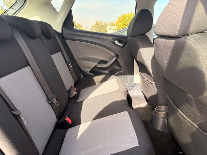 seat-ibiza-2012-367-22