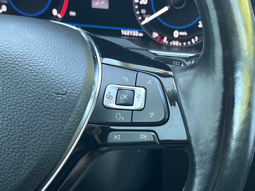 volkswagen-passat-2018-61-18