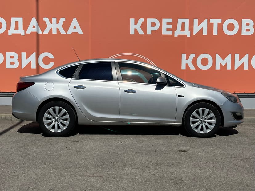 opel-astra-2013-77-3