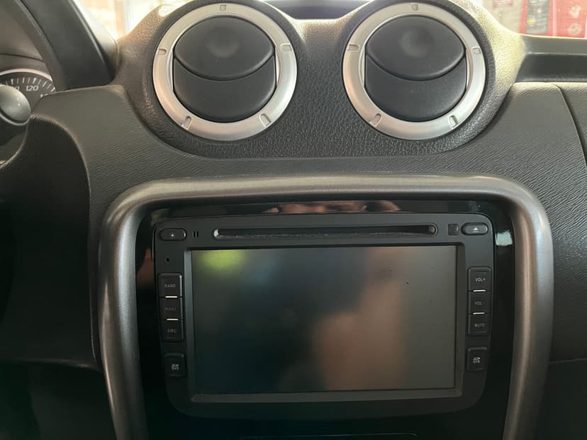 renault-duster-2012-260-13