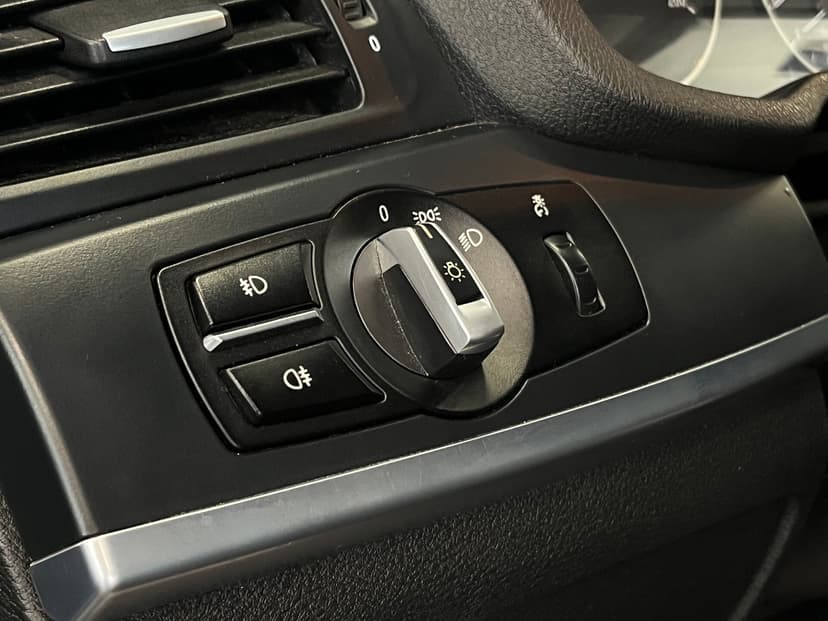 bmw-x3-2011-38-21