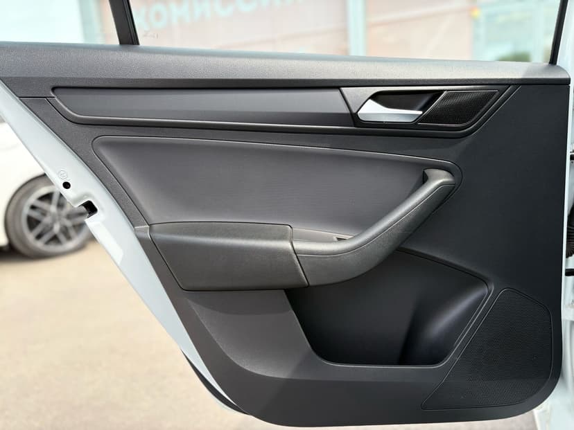 volkswagen-polo-2021-117-28