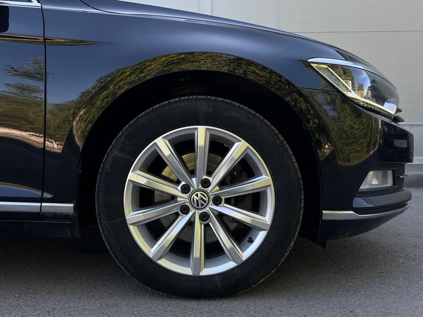 volkswagen-passat-2018-61-34