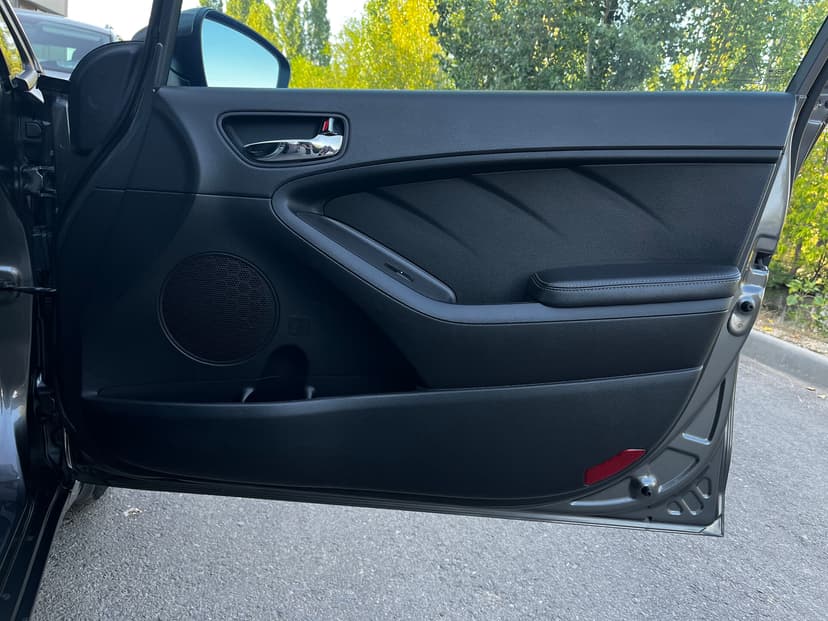 kia-cerato-2017-95-24