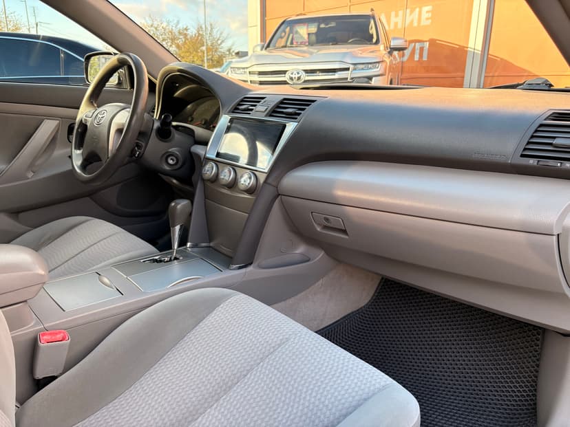 toyota-camry-2010-518-20
