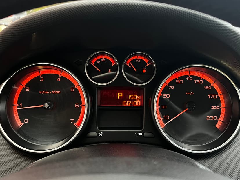 peugeot-408-2013-272-26