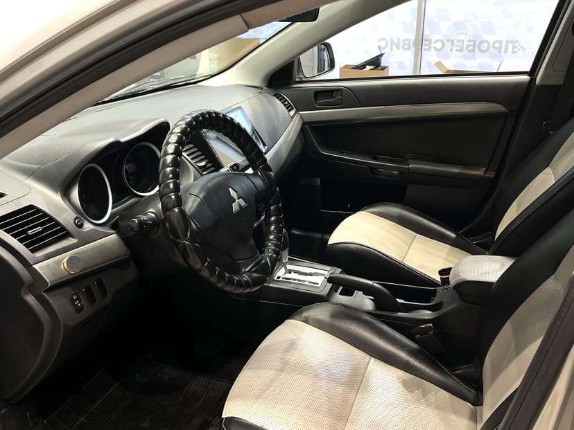 mitsubishi-lancer-2013-1179-11