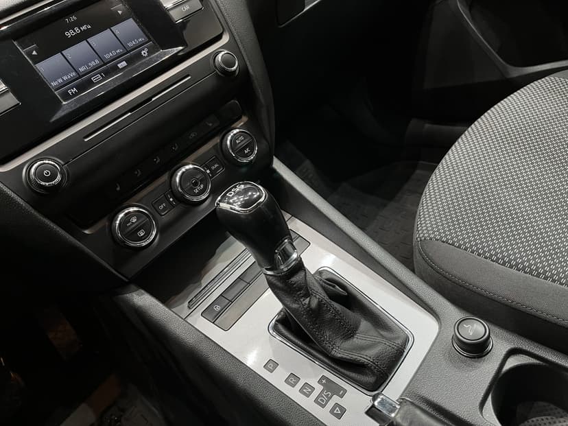 skoda-octavia-2015-1127-15