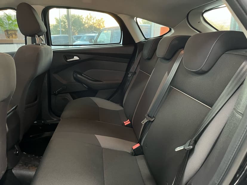 ford-focus-2015-164-28