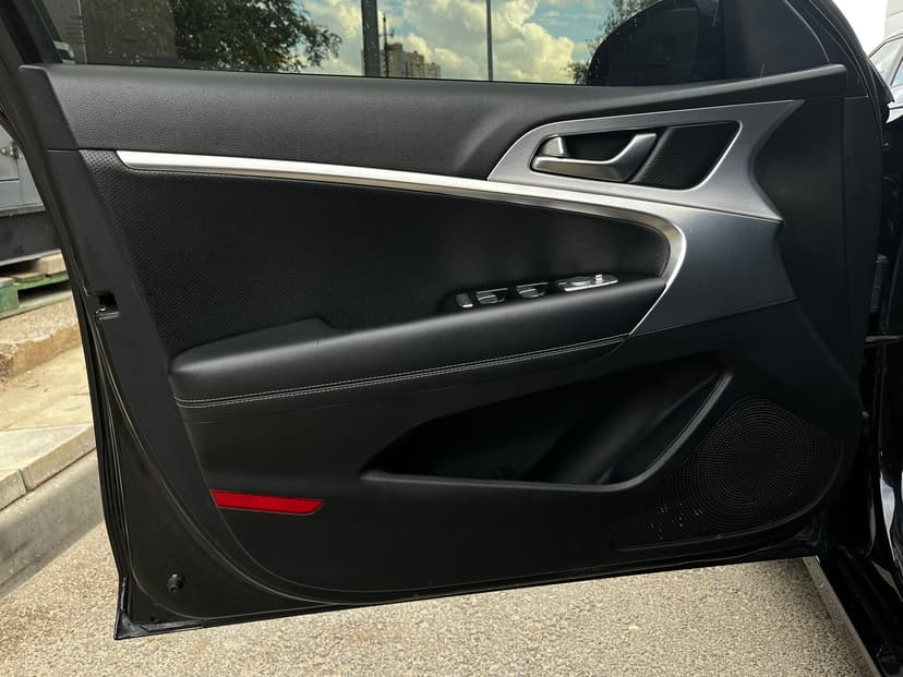 genesis-g70-2018-287-20