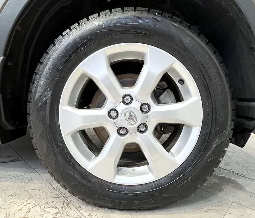 toyota-rav4-2013-1124-12