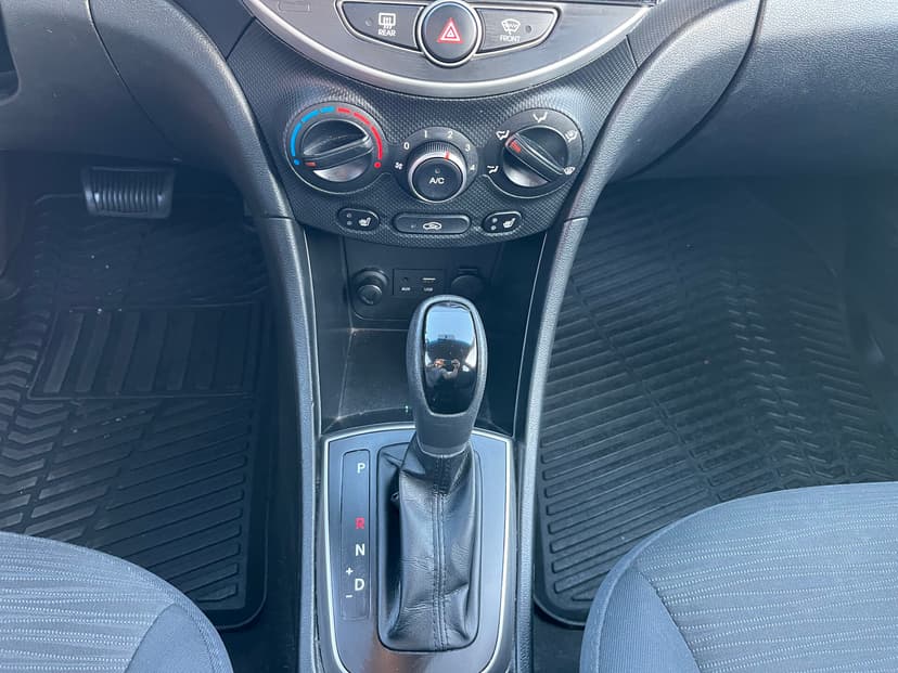 hyundai-solaris-2016-211-15