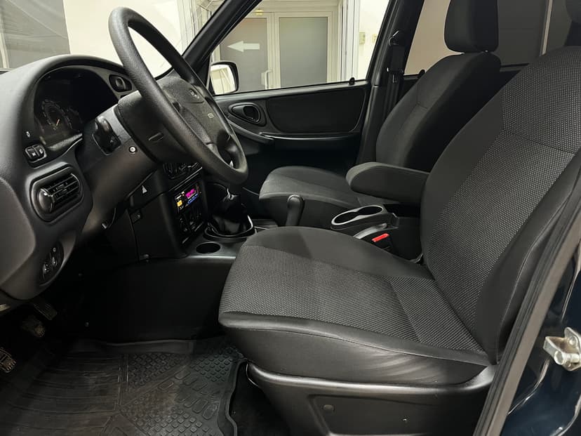 ваз (lada)-niva travel-2023-551-22