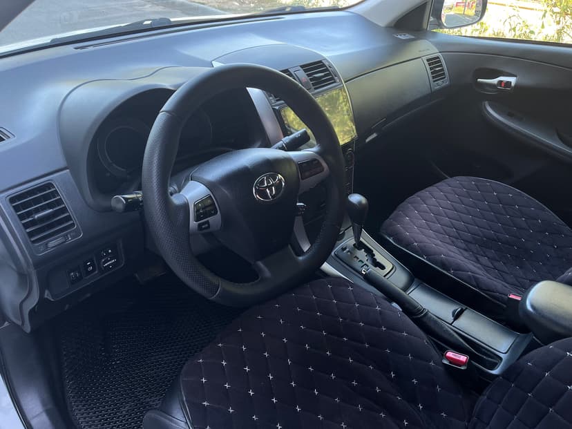 toyota-corolla-2012-89-21
