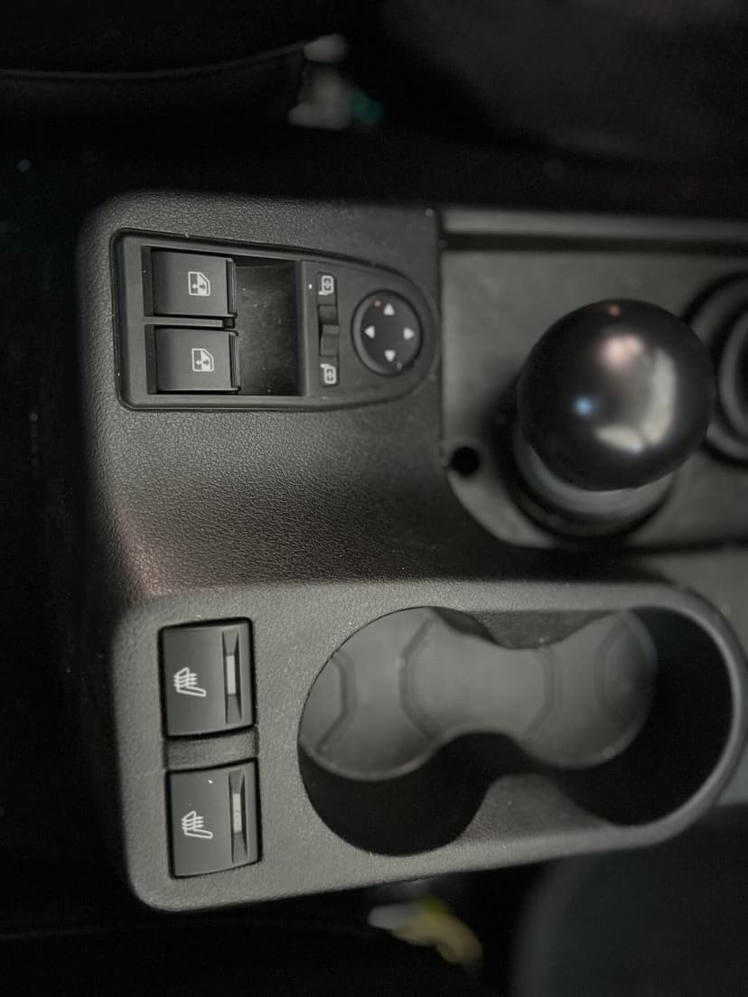 ваз (lada)-niva legend-2023-400-17