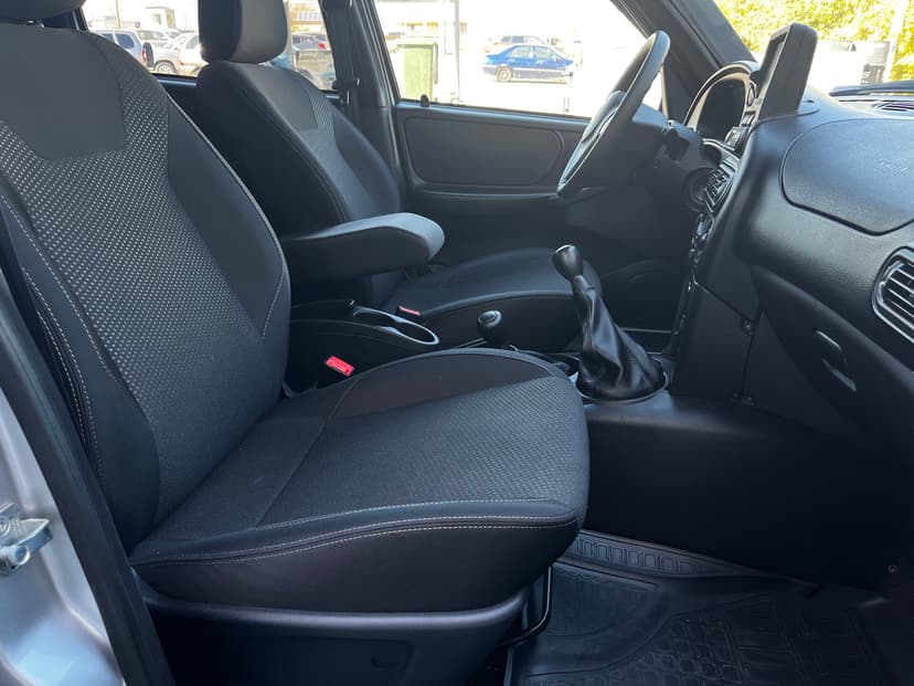 chevrolet-niva-2019-407-26