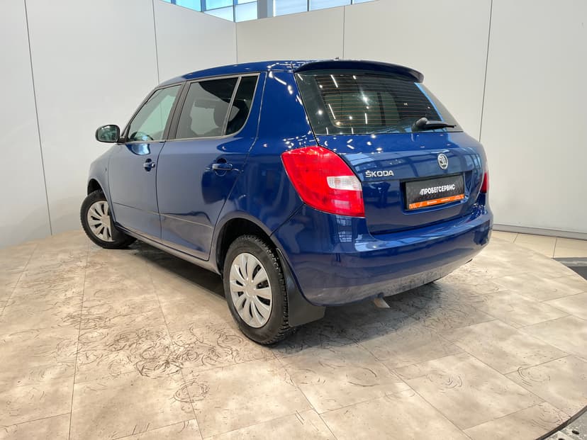 skoda-fabia-2013-1160-3