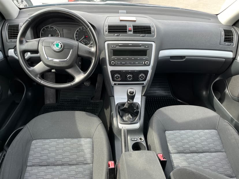 skoda-octavia-2011-341-12