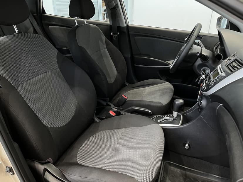 hyundai-solaris-2012-1137-15