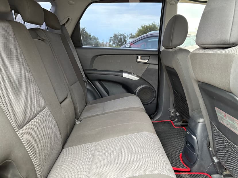 kia-sportage-2008-116-24