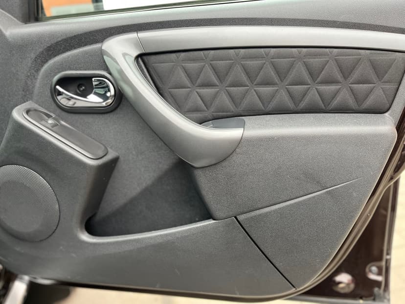 renault-duster-2018-775-23